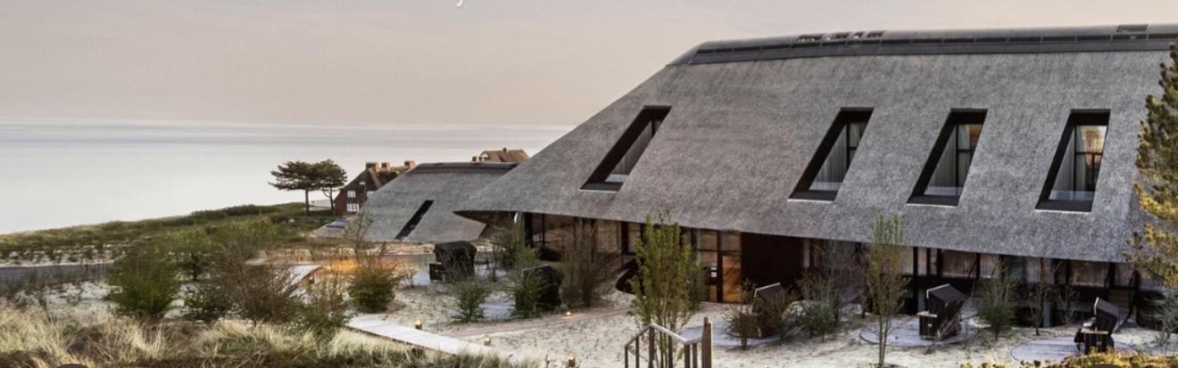 Lanserhof Sylt in den Dünen bei Abendlicht